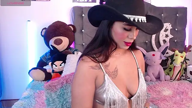 Snapshot of lunabritton chatting on 06-15-26, 02:47 lunabritton online show from 06-15-26, 02:47