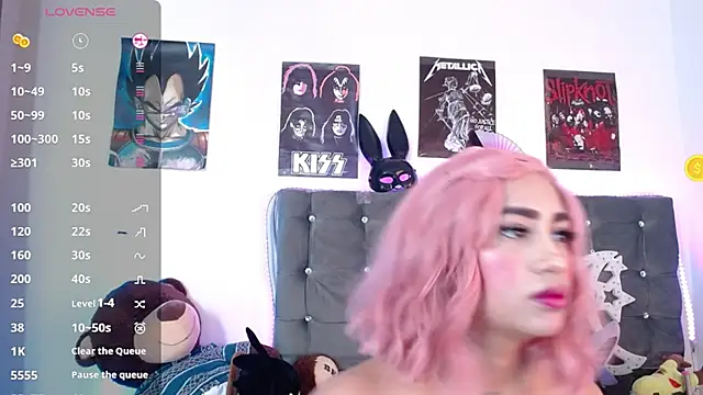 Snapshot of lunabritton chatting on 06-19-26, 03:11 lunabritton online show from 06-19-26, 03:11