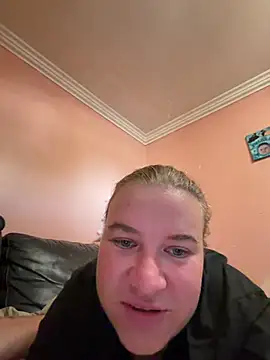 Snapshot of Alexisdu71100 chatting on 08-09-26, 11:04 Alexisdu71100 online show from 08-09-26, 11:04