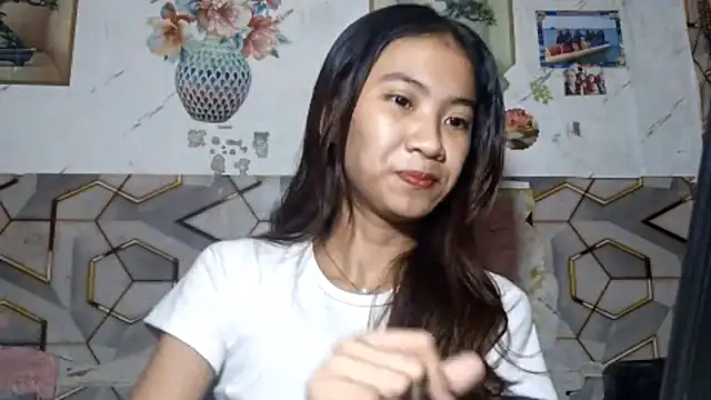 Snapshot of DeeannGunby chatting on 07-11-26, 04:10 DeeannGunby online show from 07-11-26, 04:10