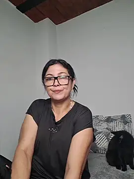 Snapshot of Scarlett_Valnyx chatting on 06-12-26, 01:21 Scarlett Valnyx online show from 06-12-26, 01:21