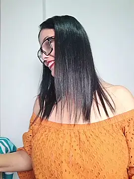 Snapshot of Scarlett_Valnyx chatting on 06-16-26, 01:03 Scarlett Valnyx online show from 06-16-26, 01:03
