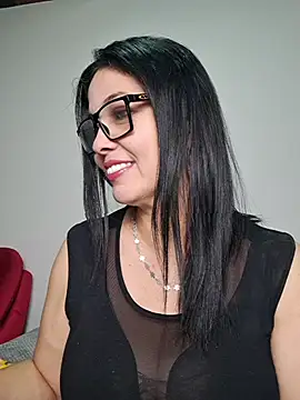Snapshot of Scarlett_Valnyx chatting on 06-21-26, 03:03 Scarlett Valnyx online show from 06-21-26, 03:03