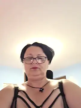 Snapshot of Diana_Diafan chatting on 05-27-26, 06:49 Diana Diafan online show from 05-27-26, 06:49