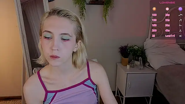 Elen  Moore online show from 05-21-26, 05:36