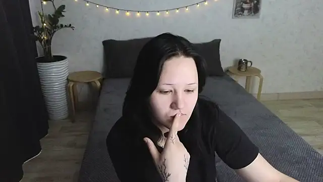 Tori cute online show from 06-23-26, 02:31