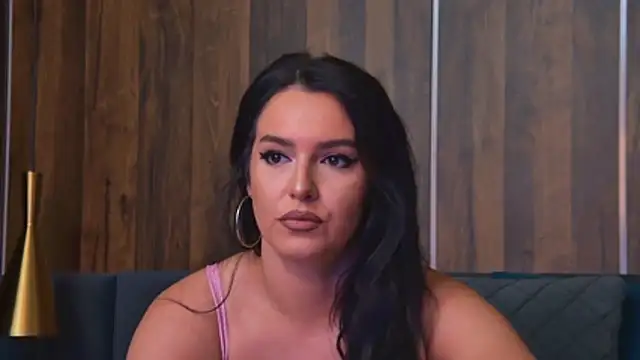 Snapshot of JennifferGray chatting on 07-18-26, 05:11 JennifferGray online show from 07-18-26, 05:11
