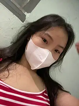 Snapshot of -Lily-y chatting on 05-19-26, 02:56 -Lily-y online show from 05-19-26, 02:56
