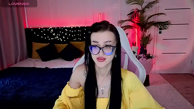 Snapshot of Ariella_Me chatting on 07-03-26, 06:09 Ariella Me online show from 07-03-26, 06:09