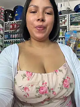 Snapshot of ISABELLA__LUNA chatting on 07-17-26, 02:02 ISABELLA LUNA online show from 07-17-26, 02:02
