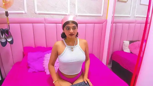 Snapshot of velvet_girll chatting on 07-02-26, 03:45 velvet girll online show from 07-02-26, 03:45