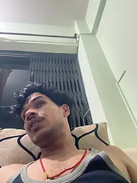 Snapshot of Bombay_boy chatting on 06-26-26, 08:35 Bombay boy online show from 06-26-26, 08:35