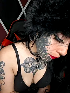 Snapshot of VenomLuna chatting on 05-21-26, 06:48 VenomLuna online show from 05-21-26, 06:48