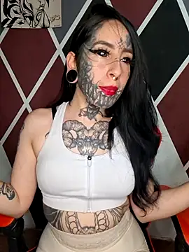 Snapshot of VenomLuna chatting on 05-22-26, 04:12 VenomLuna online show from 05-22-26, 04:12