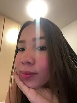 Snapshot of bellaroch chatting on 05-29-26, 12:41 bellaroch online show from 05-29-26, 12:41