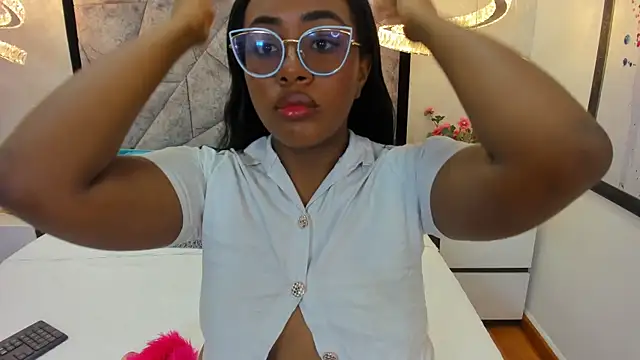Snapshot of ZoeBrowns chatting on 07-10-26, 12:41 ZoeBrowns online show from 07-10-26, 12:41