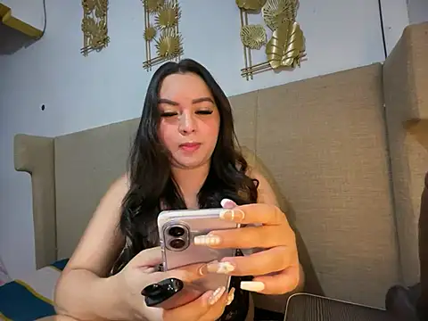 Snapshot of lustfull_bella chatting on 07-10-26, 03:47 lustfull bella online show from 07-10-26, 03:47