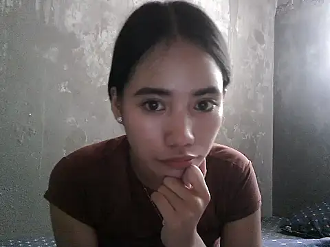 Snapshot of young_sophieee chatting on 05-26-26, 03:02 young sophieee online show from 05-26-26, 03:02