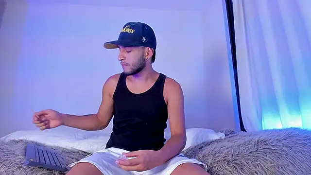 Snapshot of _Kevin_xxx chatting on 01-18-26, 05:55 Kevin xxx online show from 01-18-26, 05:55