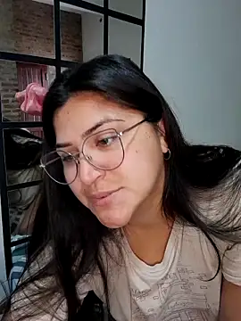 morena95  online show from 05-27-26, 02:47
