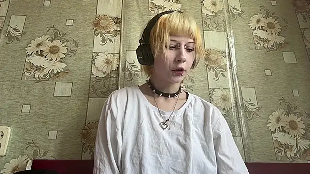 Snapshot of FatimahFroman chatting on 05-21-26, 09:38 FatimahFroman online show from 05-21-26, 09:38