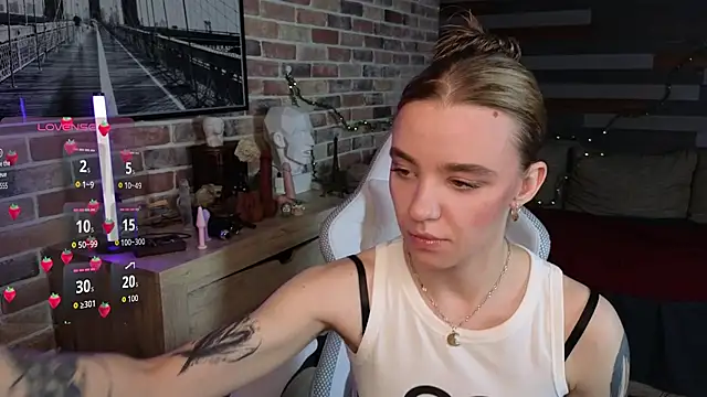 Snapshot of eva_swetty chatting on 06-14-26, 09:06 eva swetty online show from 06-14-26, 09:06