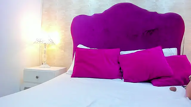 AlexaGill online show from 06-10-26, 06:51