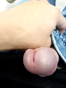 Renexxxxl online show from 06-18-26, 10:30