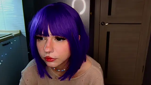 YunaLeaf online show from 06-18-26, 08:02