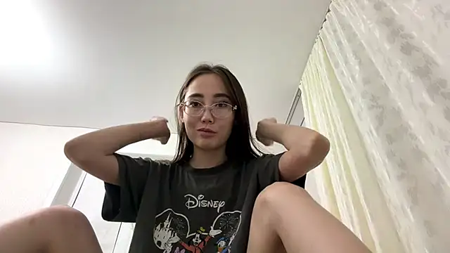 VickieTrudo online show from 07-06-26, 08:44