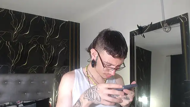 Snapshot of Ryan_Owenss chatting on 07-02-26, 03:23 Ryan Owenss online show from 07-02-26, 03:23