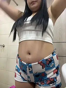 Snapshot of Romydoll_ chatting on 07-16-26, 03:18 Romydoll online show from 07-16-26, 03:18