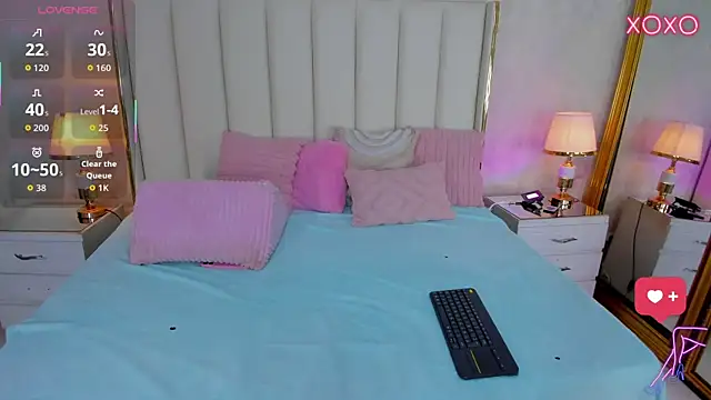 KaylaDavies online show from 06-25-26, 08:24