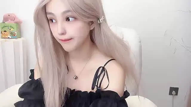 jiangjiang2005 online show from 06-17-26, 06:42