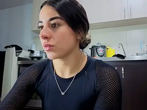 sweetblonde111 online show from 06-11-26, 02:53