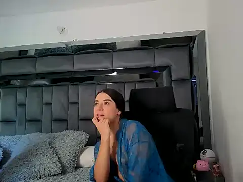 sweetblonde111 online show from 06-21-26, 05:59