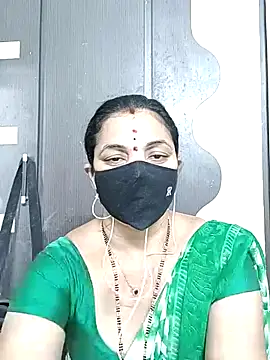 Snapshot of Leela_555 chatting on 06-05-26, 08:20 Leela 555 online show from 06-05-26, 08:20