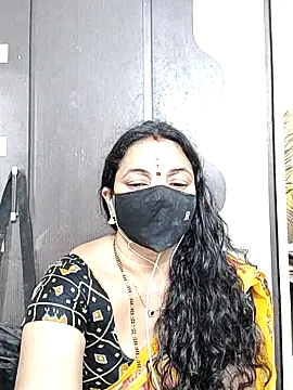 Snapshot of Leela_555 chatting on 06-06-26, 03:22 Leela 555 online show from 06-06-26, 03:22