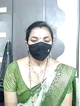 Snapshot of Leela_555 chatting on 06-20-26, 02:09 Leela 555 online show from 06-20-26, 02:09