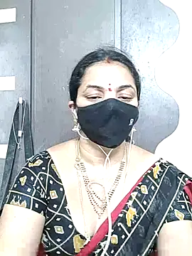 Snapshot of Leela_555 chatting on 07-09-26, 01:31 Leela 555 online show from 07-09-26, 01:31