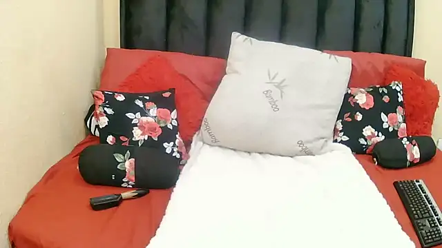 Naughtygirlxxx20 online show from 07-15-26, 05:40