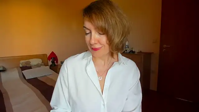 SummerLiza online show from 06-17-26, 02:40