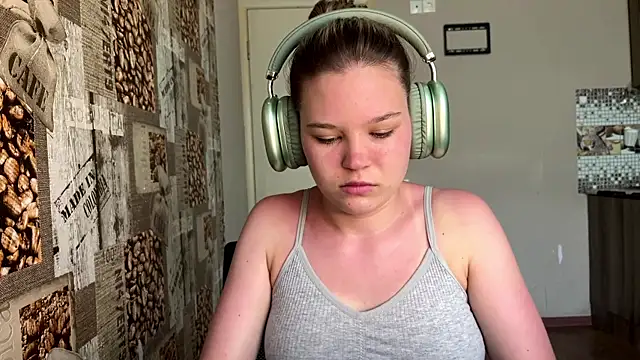 HellyRay online show from 06-16-26, 01:03