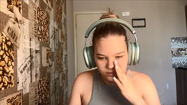 HellyRay online show from 06-24-26, 01:32
