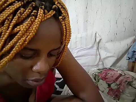 queen beev online show from 06-13-26, 06:55
