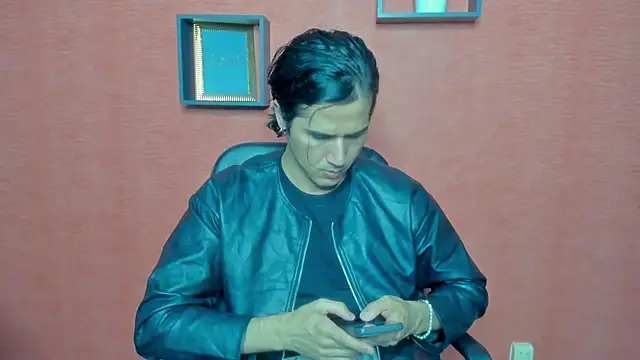 AaronWells online show from 06-11-26, 04:27