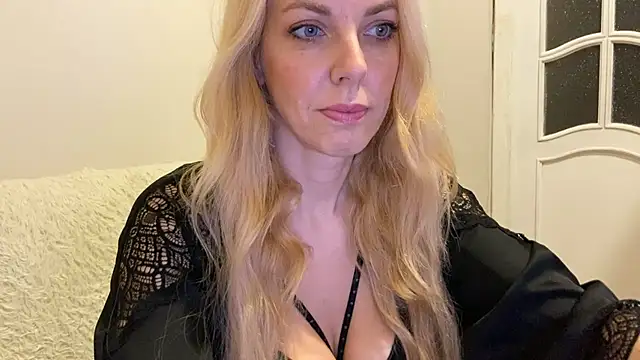 Snapshot of Allmaybe chatting on 05-26-26, 06:26 Allmaybe online show from 05-26-26, 06:26