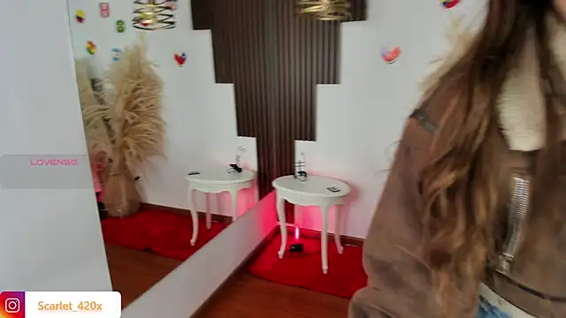 Scarlett  Cooper  1 online show from 06-25-26, 01:59