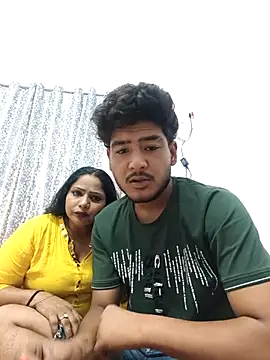Snapshot of Hotshot_Love chatting on 06-25-26, 01:05 Hotshot Love online show from 06-25-26, 01:05