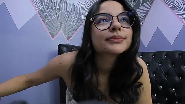 Snapshot of AuroraGreyy chatting on 07-03-26, 11:38 AuroraGreyy online show from 07-03-26, 11:38